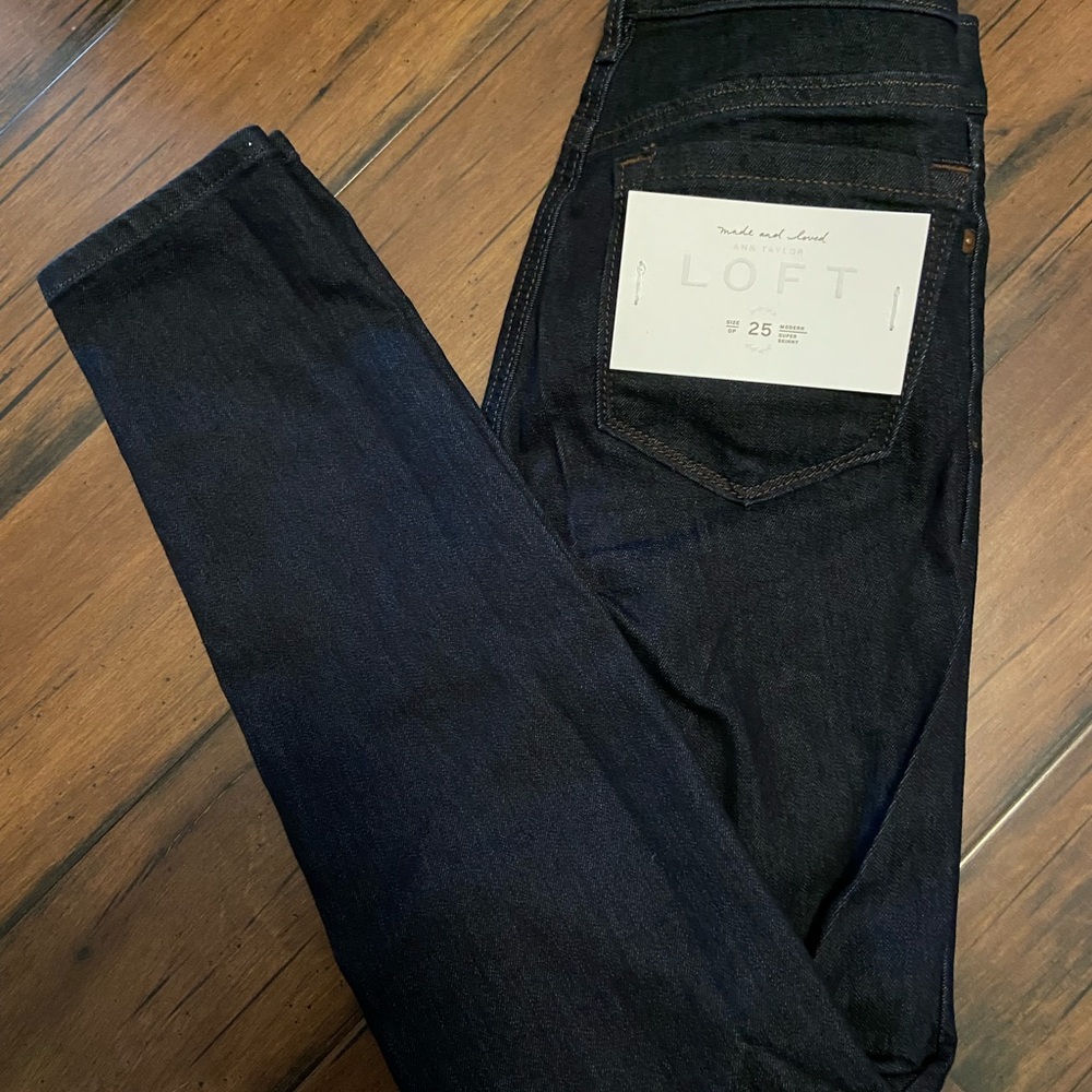 NWT Loft Modern Super Skinny in Dark Wash Indigo